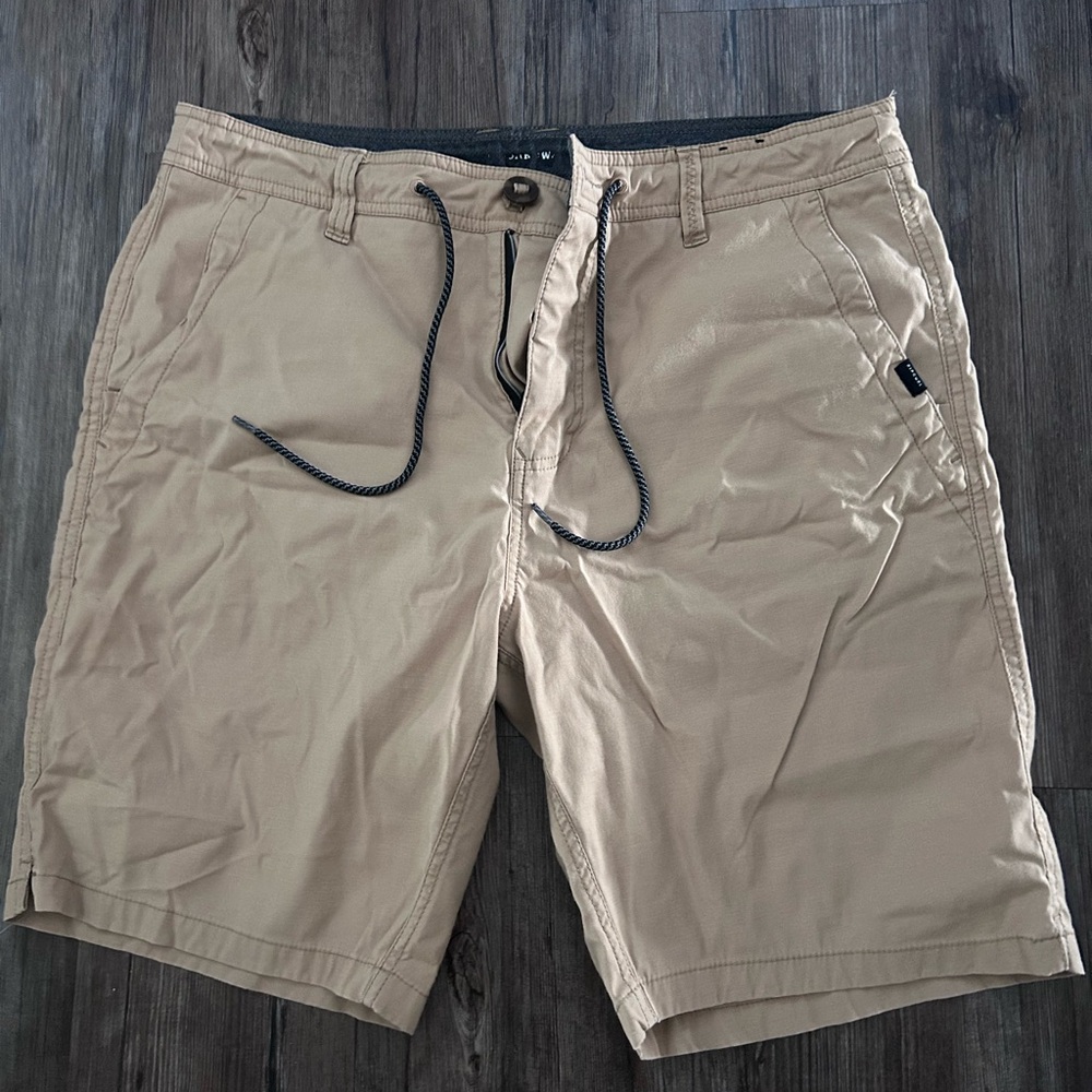 Rip Curl- tan cargo boardshorts with drawstring